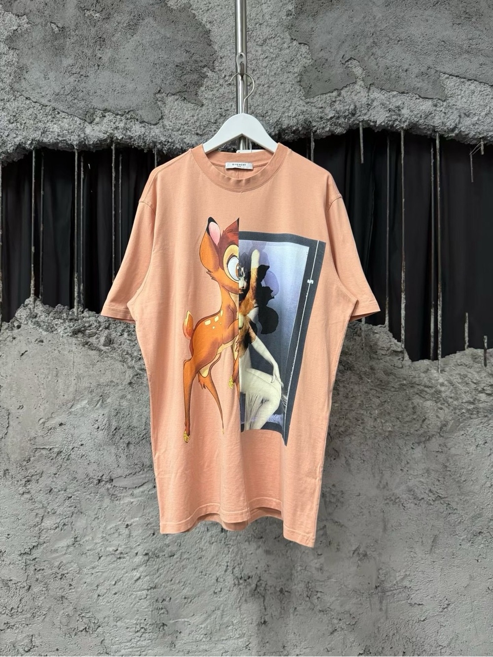🚩steal Givenchy Peach Graphic Men’s Shorts?